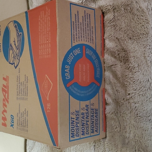 Kimberly-Clark Wypall All purpose Cleaning towels 100ct - Picture 2 of 6